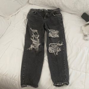 Zara Ripped Mom Fit Jean